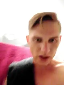 Ruanie online show from April 14, 4:57 pm