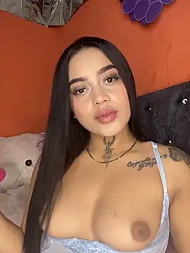 Snapshot of Emily_sharlot chatting on November 24, 9:09 am Emily sharlot online show from November 24, 9:09 am