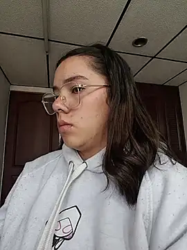 EmmaSulivan online show from April 25, 1:41 pm