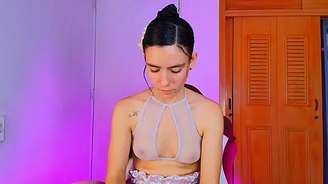 Peach Rose  online show from March 9, 9:25 pm