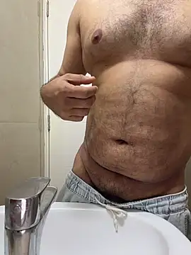 Snapshot of indian_thonger chatting on June 4, 10:10 am indian thonger online show from June 4, 10:10 am