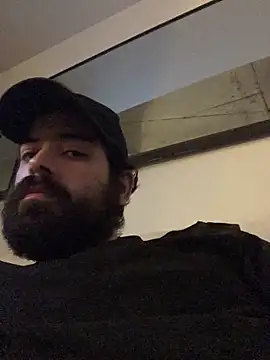 guccititi online show from March 2, 7:15 am