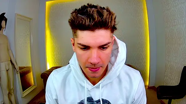 MaxKaiden online show from February 10, 6:17 am