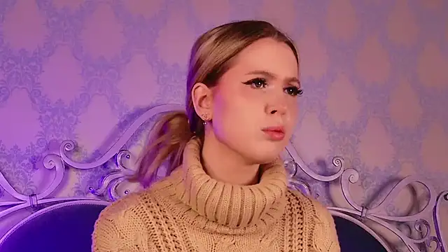 BECKI VRES online show from October 15, 8:31 pm