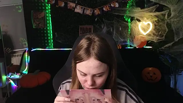 Snapshot of Dyna_bae chatting on October 26, 2:06 am Dyna bae online show from October 26, 2:06 am