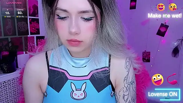 Snapshot of Sparkle_Mona chatting on February 18, 1:32 am Sparkle Mona online show from February 18, 1:32 am