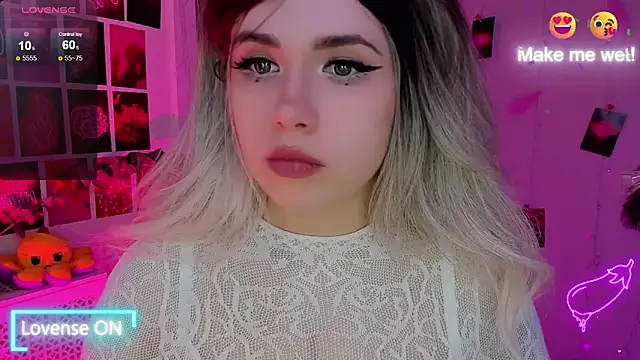 Snapshot of Sparkle_Mona chatting on February 20, 4:50 am Sparkle Mona online show from February 20, 4:50 am