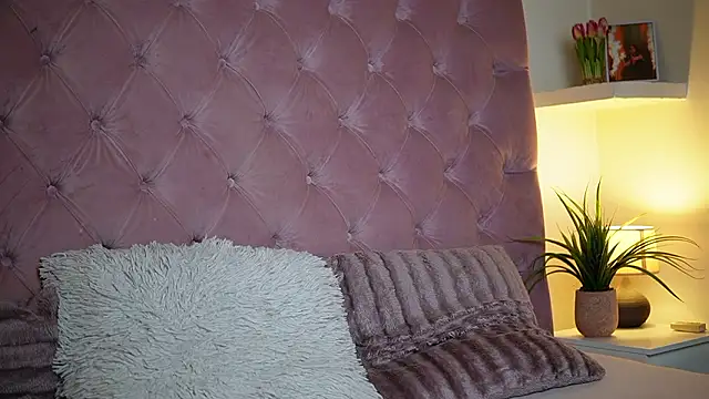 MaiaMini online show from March 13, 6:58 pm