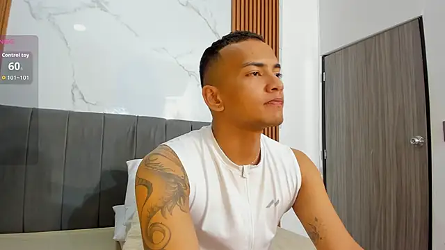 Rafa2004Cruz online show from October 2, 12:01 pm