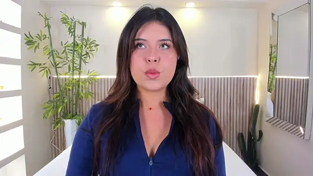 GeorginaReyes online show from June 19, 10:24 pm