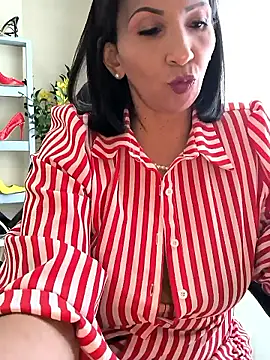 Mrsvictoriaaa online show from June 11, 7:34 pm