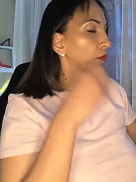 Snapshot of Mrsvictoriaaa chatting on August 4, 5:37 pm Mrsvictoriaaa online show from August 4, 5:37 pm