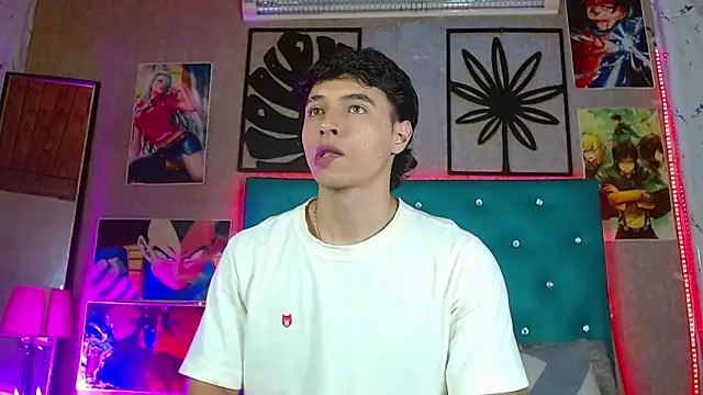 LiamAndrewzz online show from April 26, 9:18 am