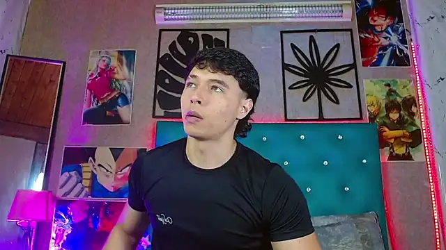 LiamAndrewzz online show from May 23, 5:45 am