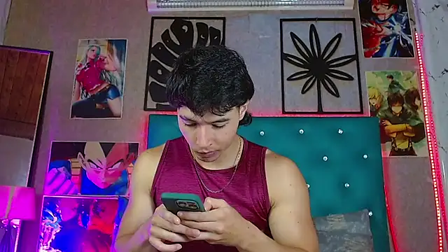 LiamAndrewzz online show from June 2, 4:25 am