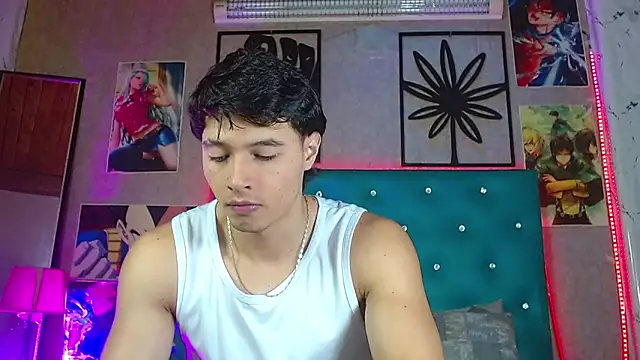 LiamAndrewzz online show from June 21, 4:37 am