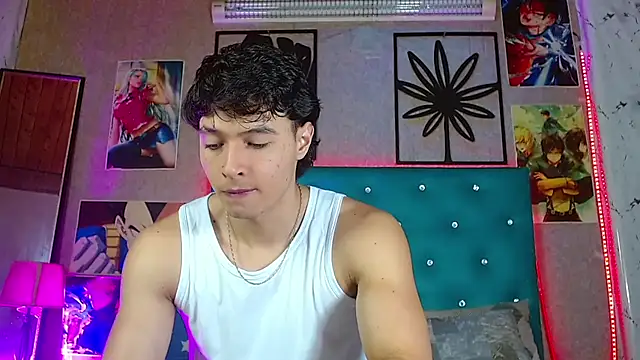 LiamAndrewzz online show from June 27, 3:33 am