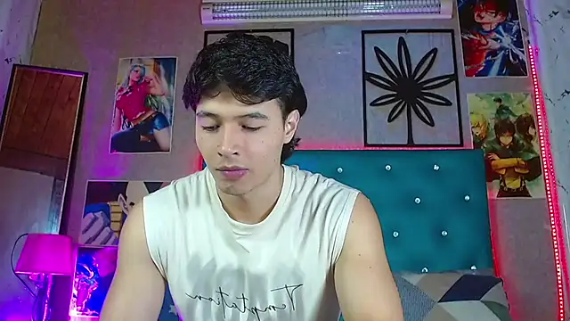 LiamAndrewzz online show from July 13, 4:04 am