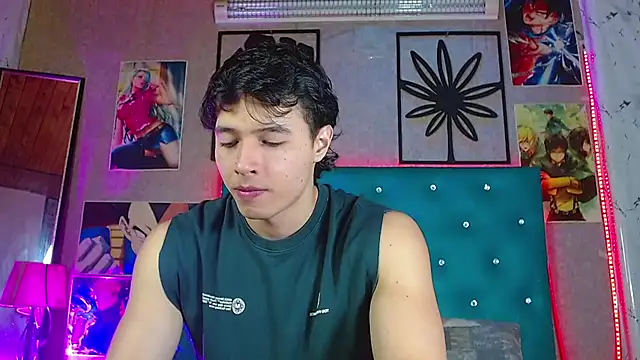 LiamAndrewzz online show from July 22, 4:37 am
