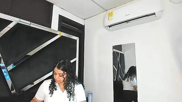 Snapshot of Rubyxht chatting on November 21, 12:37 pm Rubyxht online show from November 21, 12:37 pm