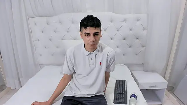 frank jhonsson online show from December 18, 4:57 pm