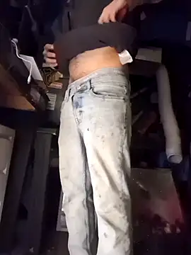 Snapshot of QueenM3 chatting on February 16, 8:54 am QueenM3 online show from February 16, 8:54 am