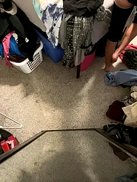 Snapshot of QueenM3 chatting on November 17, 6:03 pm QueenM3 online show from November 17, 6:03 pm