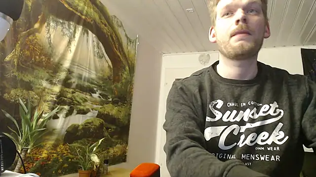 Snapshot of Justforfunc123 chatting on December 22, 5:43 pm Justforfunc123 online show from December 22, 5:43 pm