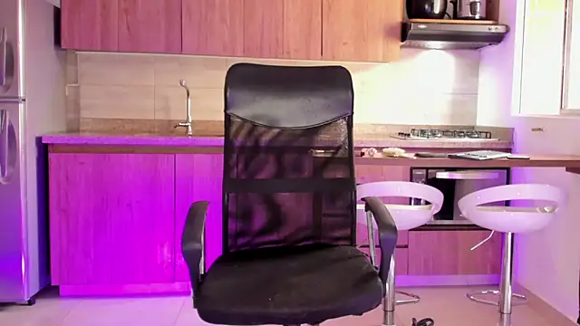 Snapshot of valeria__lewiis chatting on February 23, 2:57 pm valeria  lewiis online show from February 23, 2:57 pm