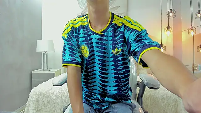 Snapshot of Johann_sex chatting on July 7, 6:34 pm Johann sex online show from July 7, 6:34 pm