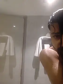 Snapshot of yourindianfellow chatting on April 4, 2:21 am yourindianfellow online show from April 4, 2:21 am