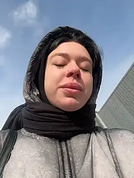 AlishaPrettyBlade online show from March 4, 5:13 am