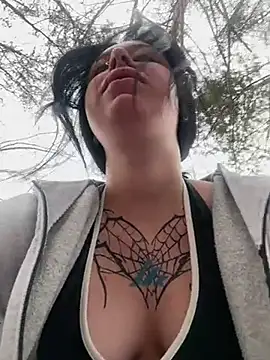 AlishaPrettyBlade online show from April 27, 6:55 am