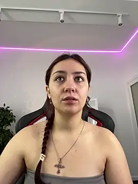 AshleySkott  online show from September 15, 8:25 am