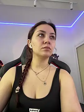 AshleySkott  online show from October 28, 8:29 am