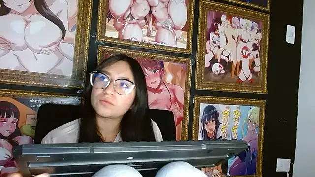 Arielle lov online show from March 12, 5:49 pm