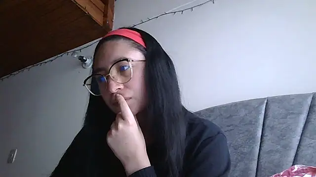 Arielle lov online show from December 2, 7:42 pm