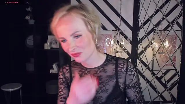 Snapshot of Sandra_Kind chatting on February 20, 11:09 am Sandra Kind online show from February 20, 11:09 am