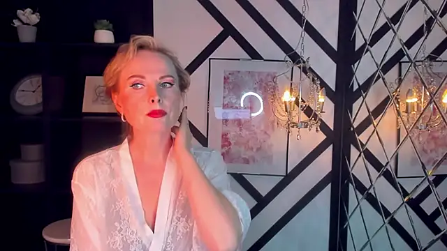 Snapshot of Sandra_Kind chatting on February 24, 5:43 am Sandra Kind online show from February 24, 5:43 am