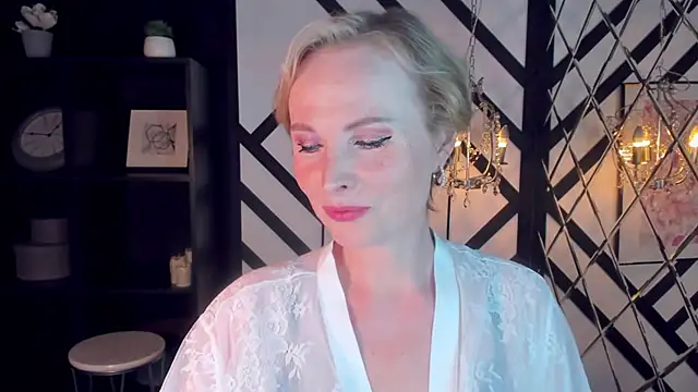 Snapshot of Sandra_Kind chatting on February 24, 8:49 am Sandra Kind online show from February 24, 8:49 am