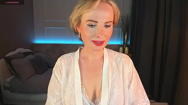 Snapshot of Sandra_Kind chatting on March 2, 5:54 am Sandra Kind online show from March 2, 5:54 am