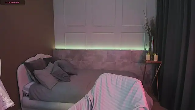 Snapshot of Sandra_Kind chatting on March 5, 11:38 am Sandra Kind online show from March 5, 11:38 am