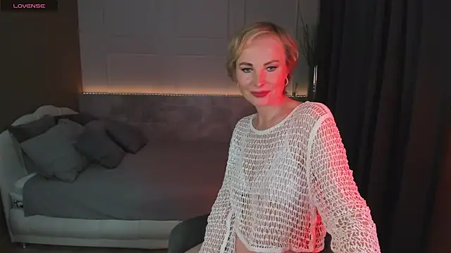 Snapshot of Sandra_Kind chatting on March 7, 11:29 am Sandra Kind online show from March 7, 11:29 am