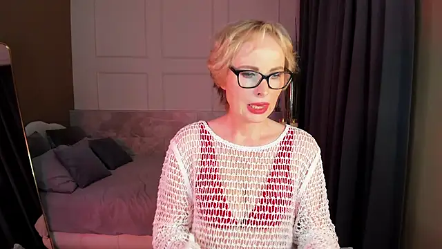 Snapshot of Sandra_Kind chatting on March 13, 5:33 am Sandra Kind online show from March 13, 5:33 am