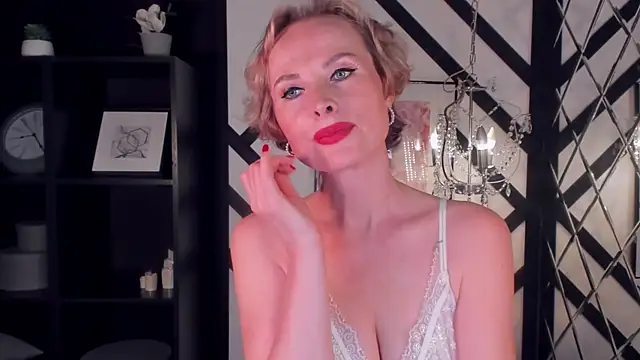 Snapshot of Sandra_Kind chatting on March 18, 11:41 am Sandra Kind online show from March 18, 11:41 am