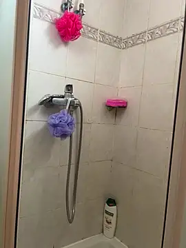 Snapshot of mrarjis chatting on February 17, 6:09 am mrarjis online show from February 17, 6:09 am