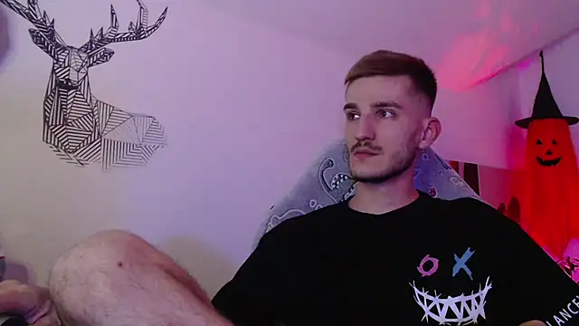 Snapshot of yoyoboy988 chatting on September 18, 4:31 pm yoyoboy988 online show from September 18, 4:31 pm