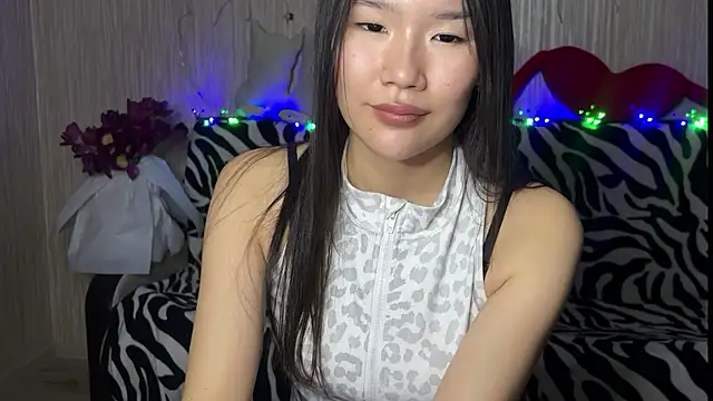 Asian Vi online show from March 14, 7:12 pm