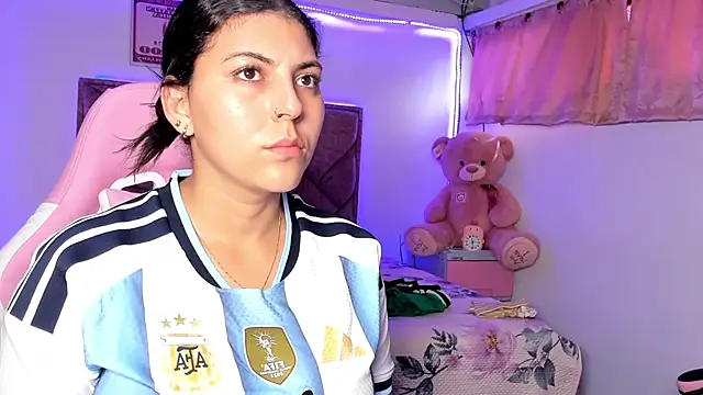 Snapshot of Cristal_Smith20 chatting on July 7, 12:42 pm Cristal Smith20 online show from July 7, 12:42 pm