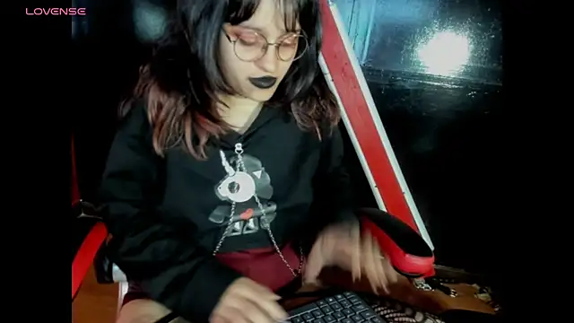 Snapshot of OnyxDiosaGotica chatting on February 22, 9:23 am OnyxDiosaGotica online show from February 22, 9:23 am